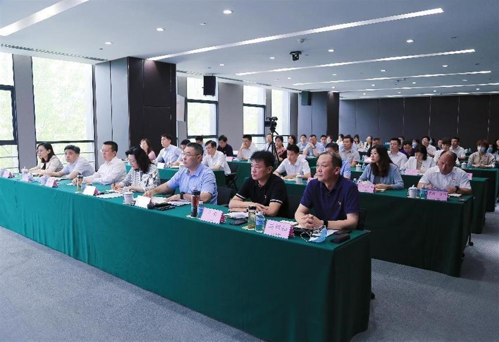 济南星空体育·星空官方网站-星空体育（中国）
组织开展党委理论学习中心组集中学习暨专题党课